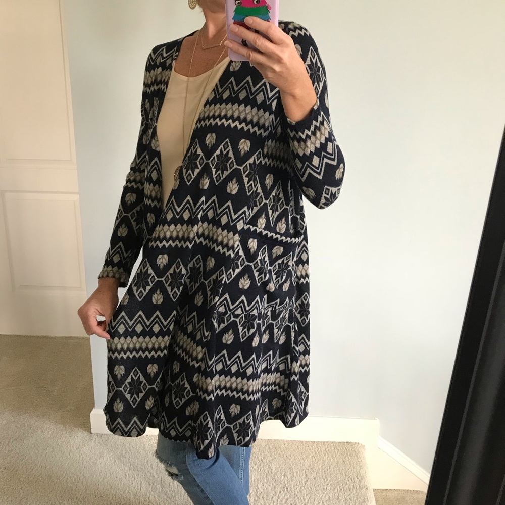 Navy & Taupe Aztec Print Cardigan - Picture 4 of 6